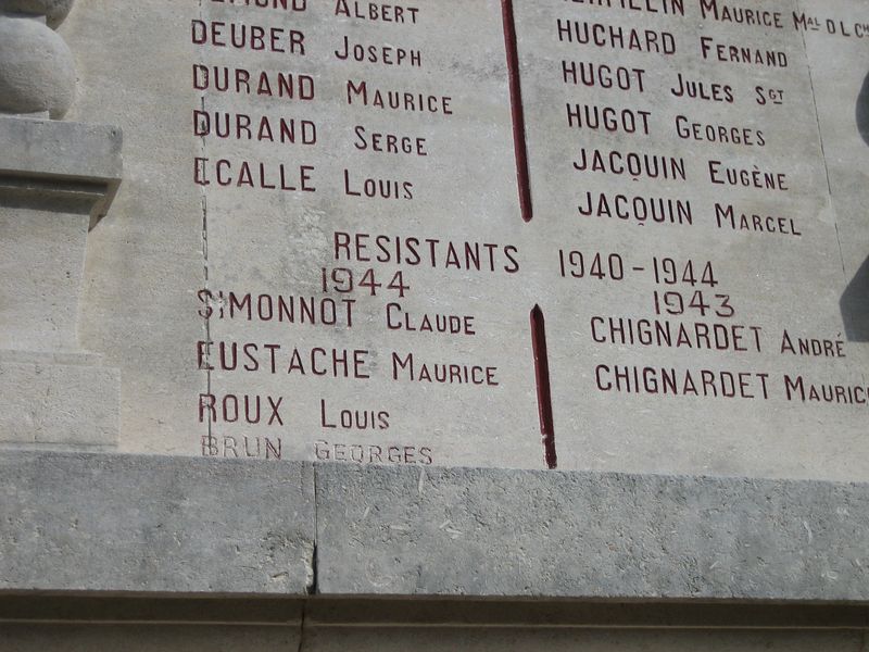 WWII St Florentin memorial names