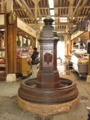 Marché Beauvau water fountain