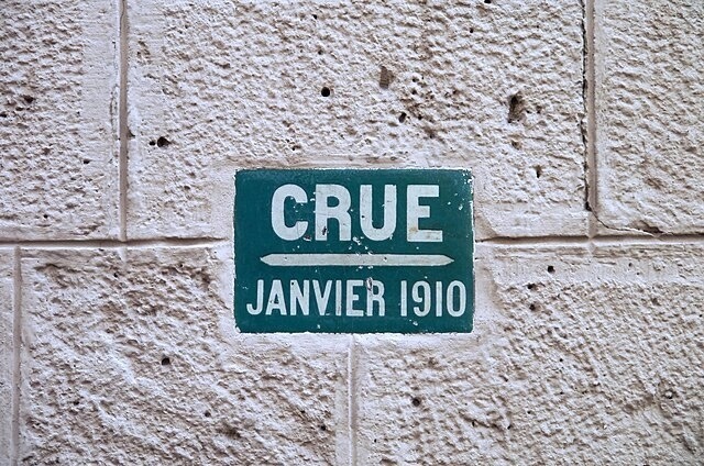 Paris Flood Marker 4