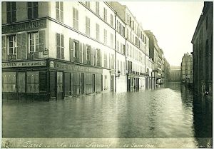 Paris Floodwaters 1910
