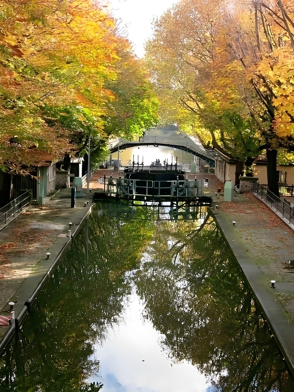 Canal Saint Martin Book Cover