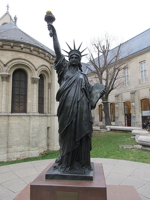 Statue of Liberty Arts et Metiers