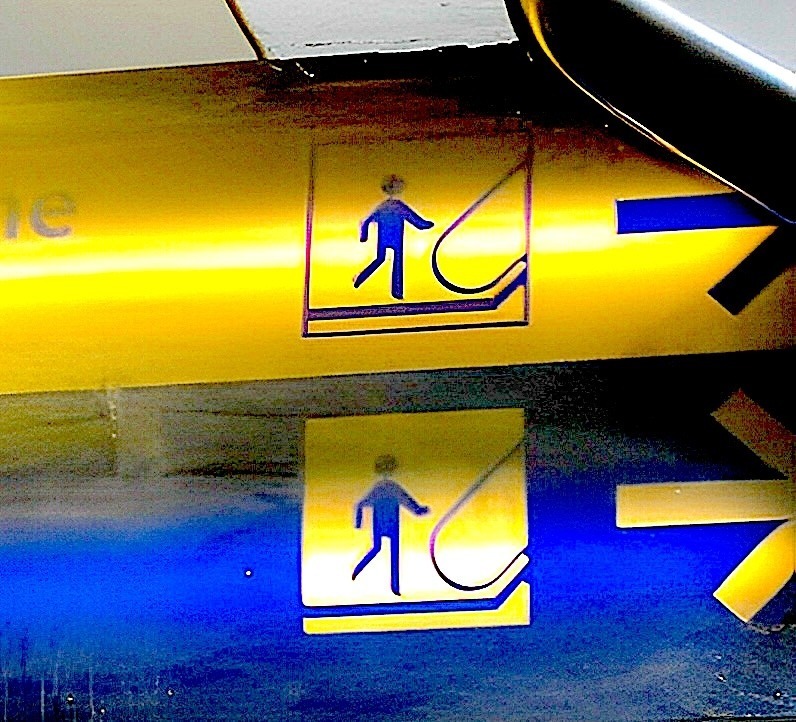 Metro Escalator Sign
