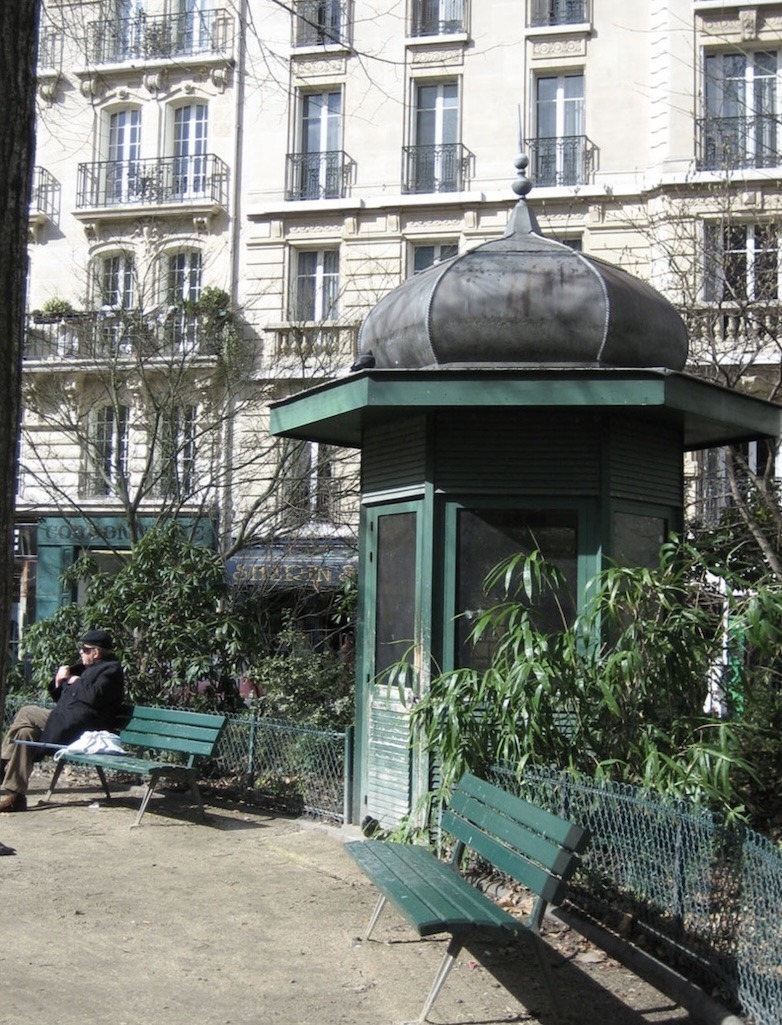 Square Trousseau