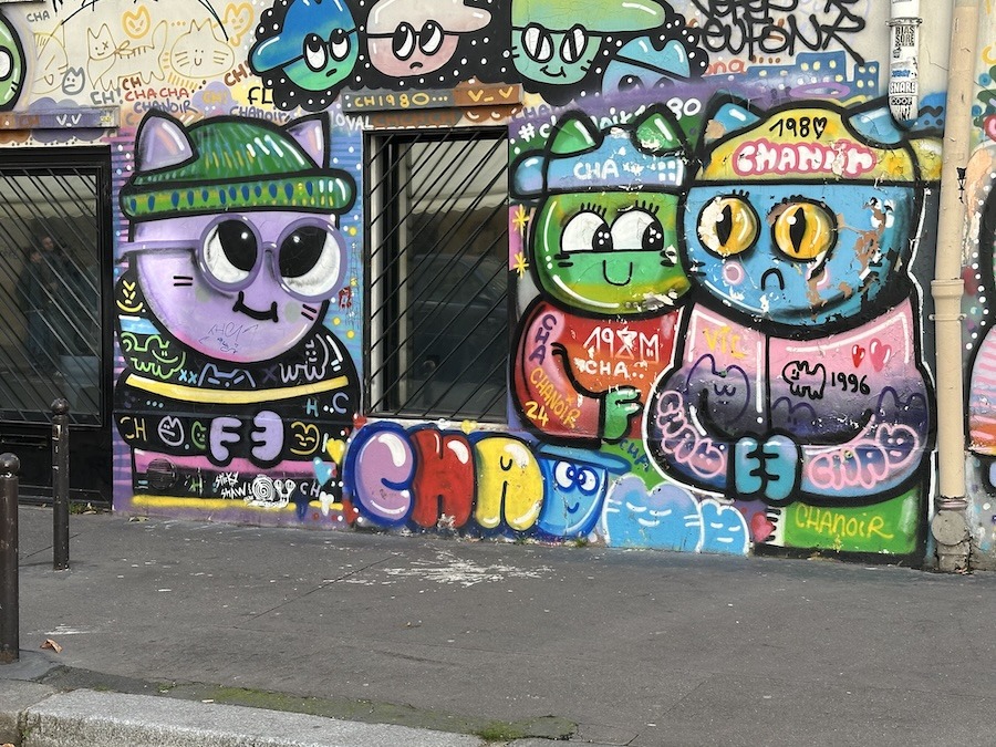 3 Hip cats