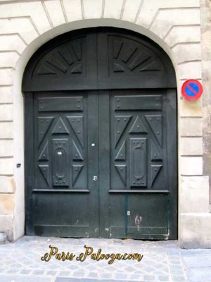 Paris Door from the 1600's